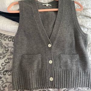 Sweater vest
